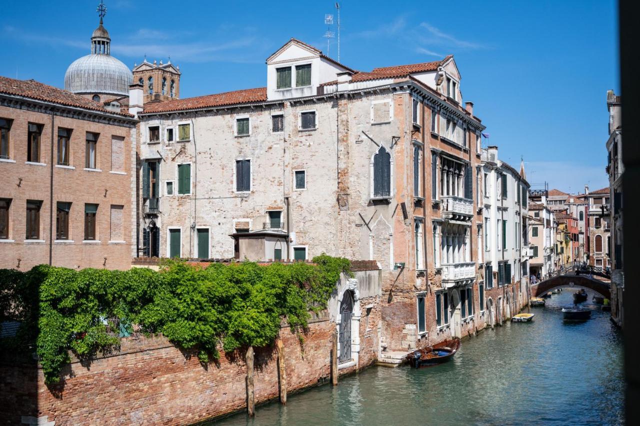 Palazzo Borgoloco Apartment เวนิส ภายนอก รูปภาพ
