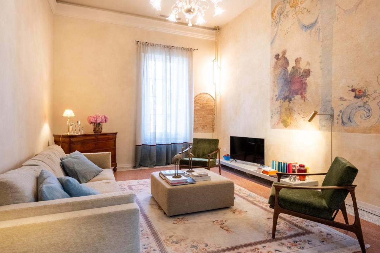 Palazzo Borgoloco Apartment เวนิส ภายนอก รูปภาพ