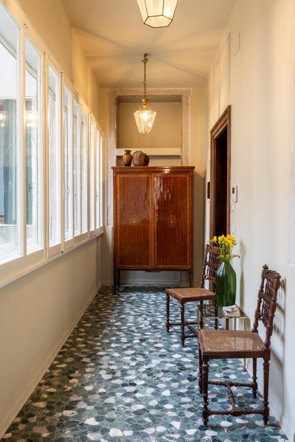 Palazzo Borgoloco Apartment เวนิส ภายนอก รูปภาพ