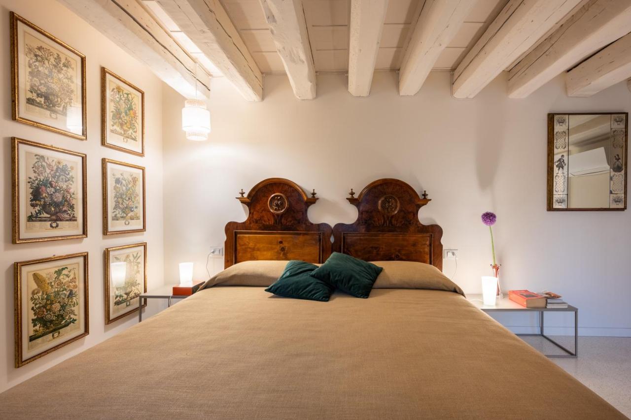 Palazzo Borgoloco Apartment เวนิส ภายนอก รูปภาพ